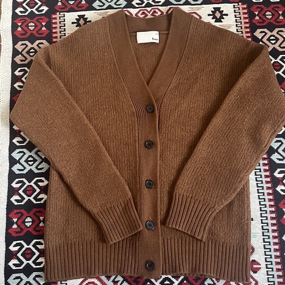 Aritzia Wilfred Free 100% Merino Wool Cardigan - Picture 4 of 10